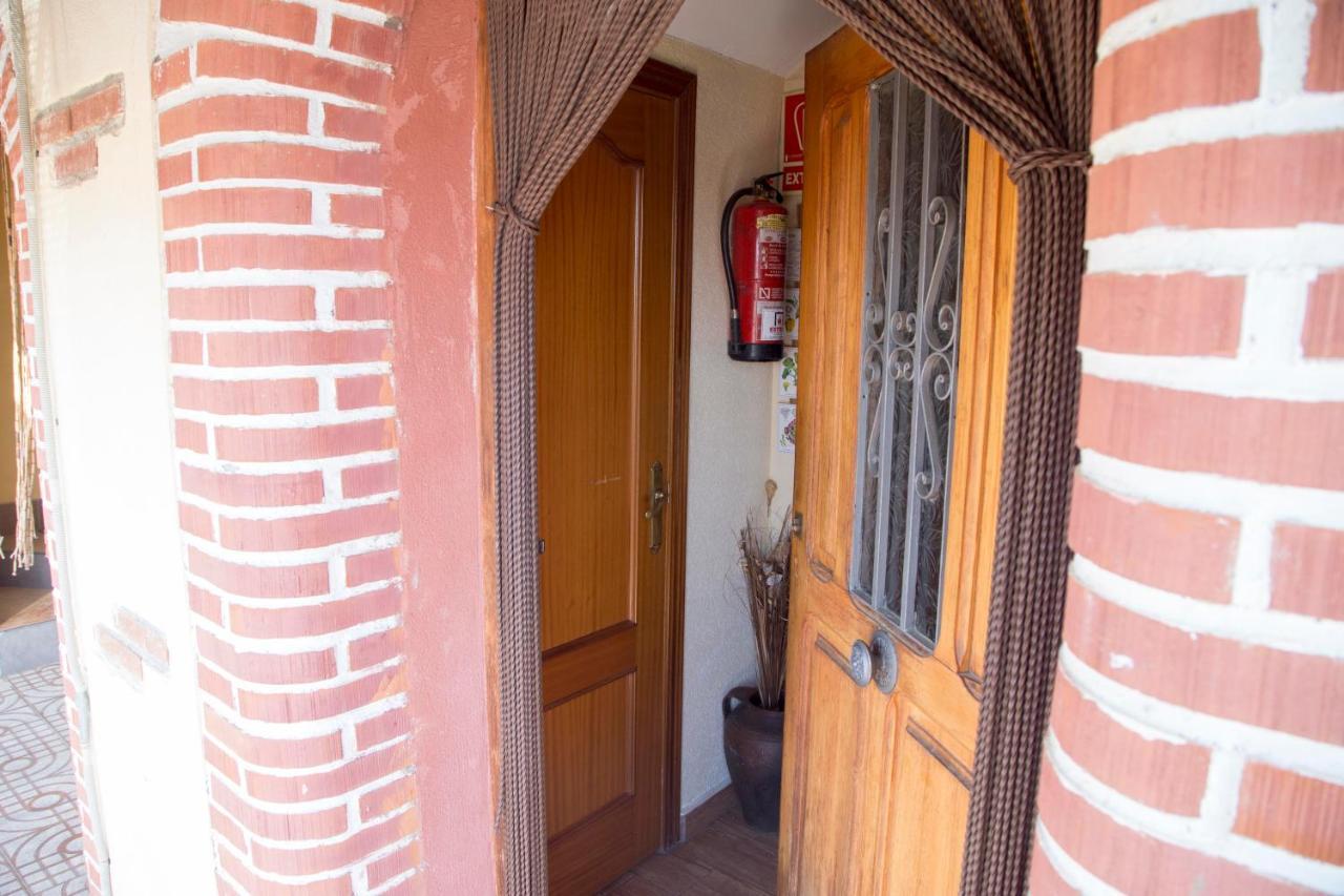 La Charca De La Dehesa Villa Casas del Monte Bagian luar foto